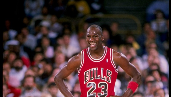 Cầu thủ bóng rổ Michael Jordan