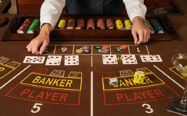 Player và Banker là 2 cửa trong trò chơi bài Baccarat